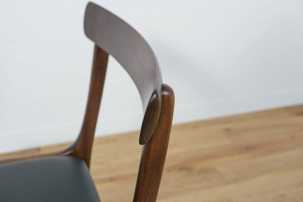 photo vintage Danish Rungstedlund Chairs By O. Wanscher For Poul Jeppesen Møbelfabrik 1960s Set Of 6