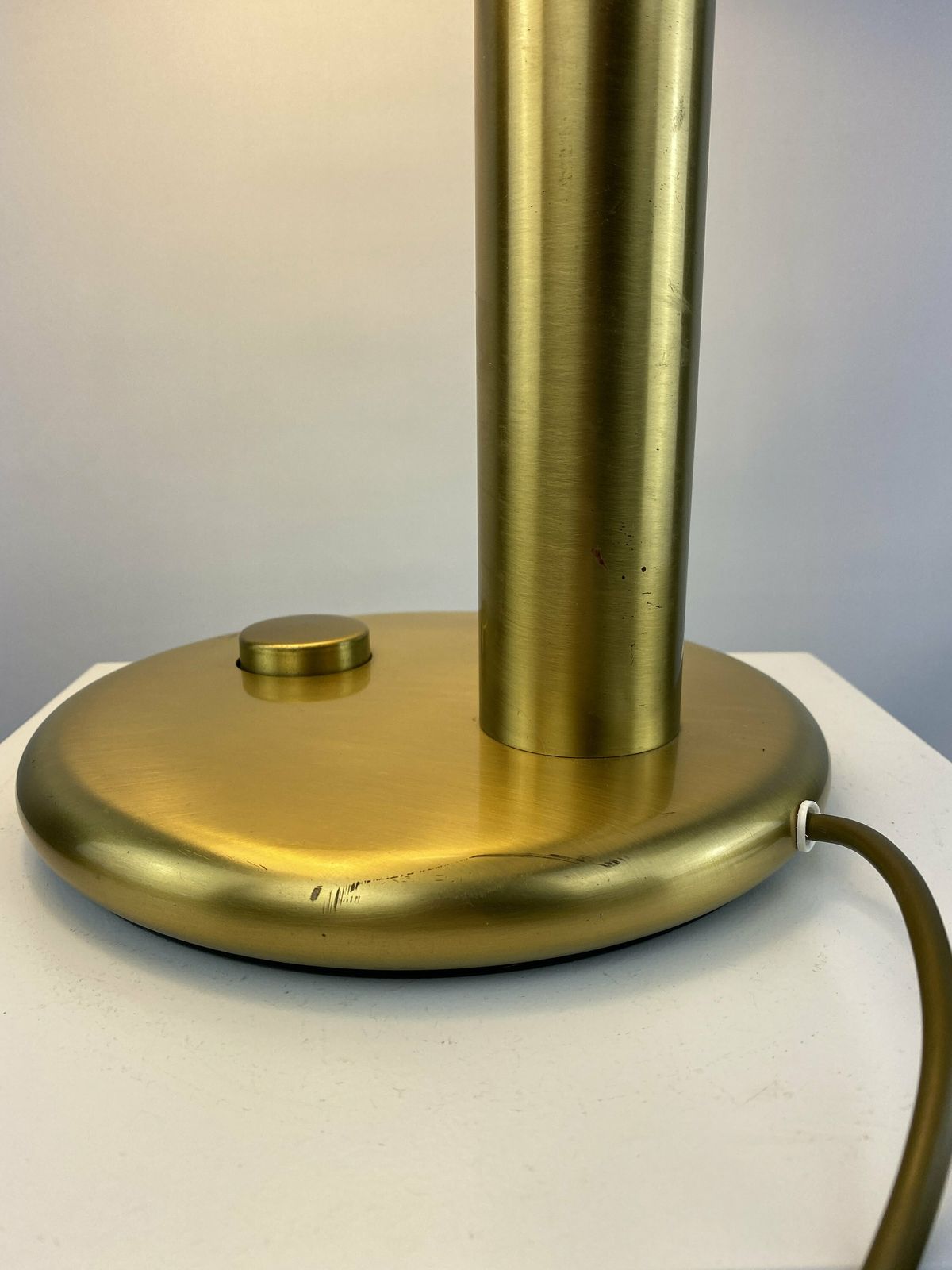 photo furniture Bruine En Gouden Bureaulamp 7603 Van Heinz F.W. Stahl Voor Hillebrand, Jaren 1970