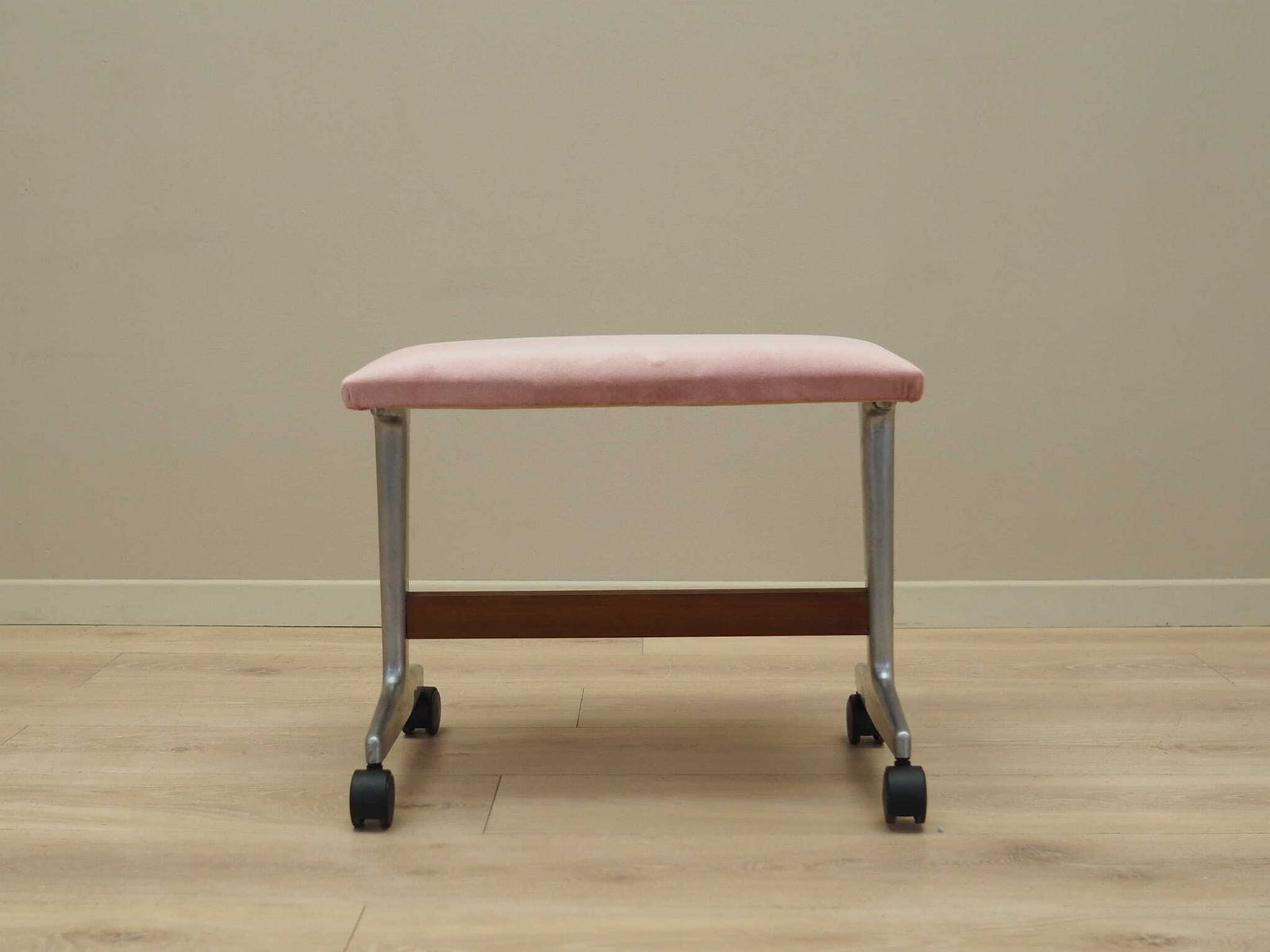 Pink Footrest, Danish Design, 1960s, Production: Denmark photo for sale