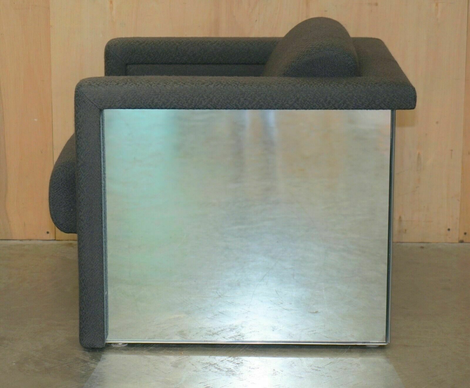 photo vintage Original Pair Of 1988 Trix And Robert Haussmann For Knoll Mirrored Armchairs
