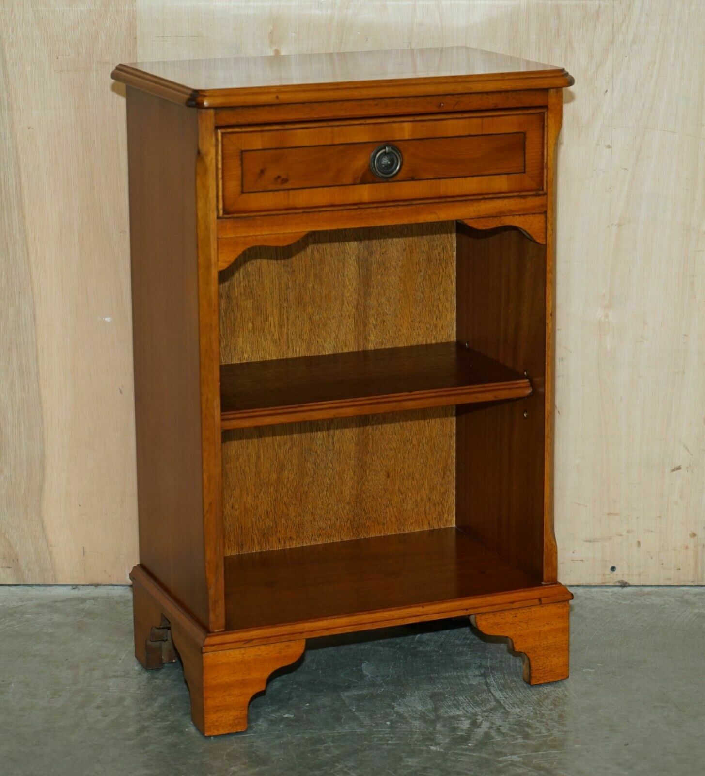 Pair Of Vintage Burr Yew Wood Lamp Side End Wine Tables Open Bookcases photo for sale
