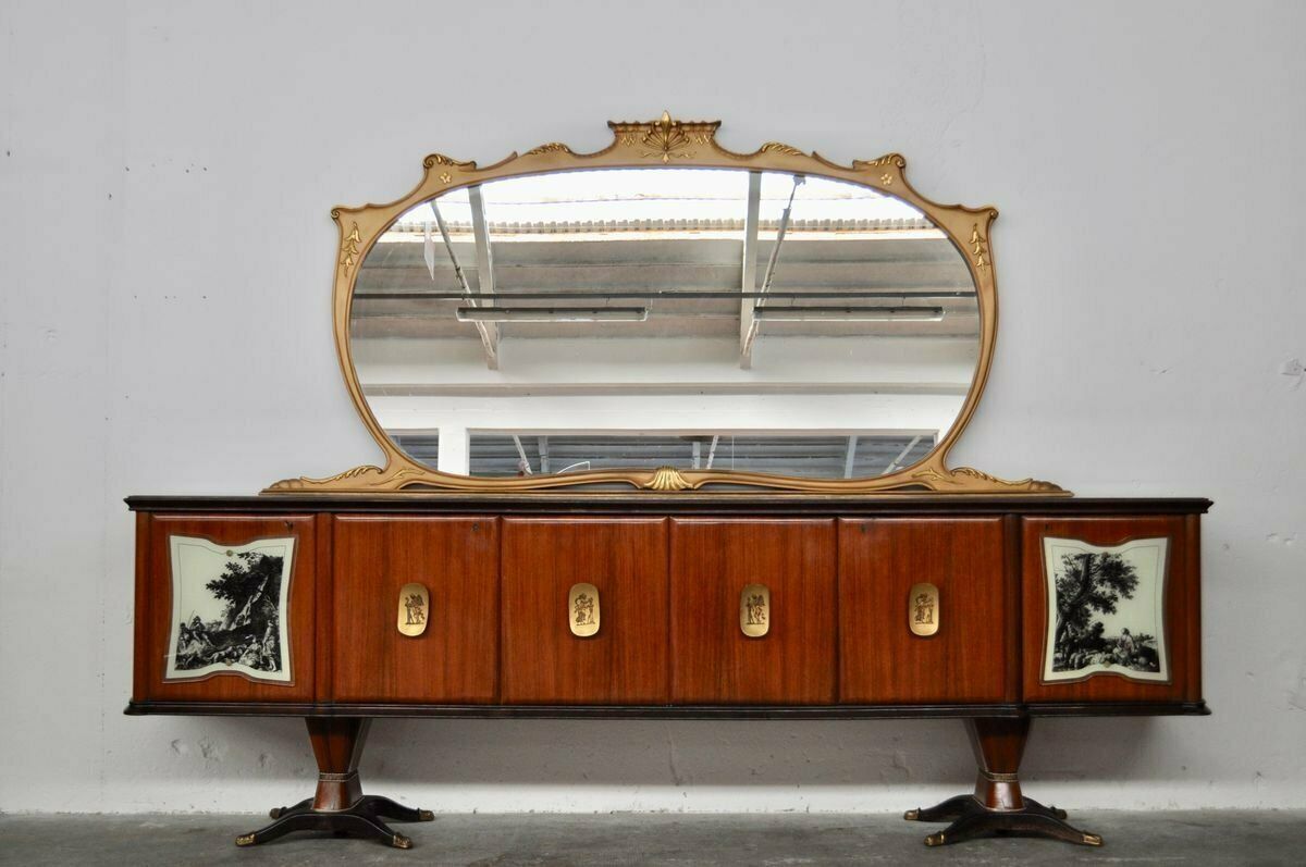 Credenza Superiore In Mogano, Pera, Ottone E Vetro Marmorato Laccato Posteriore Con Specchio Di F.Lli Rigamonti Desio, Milano