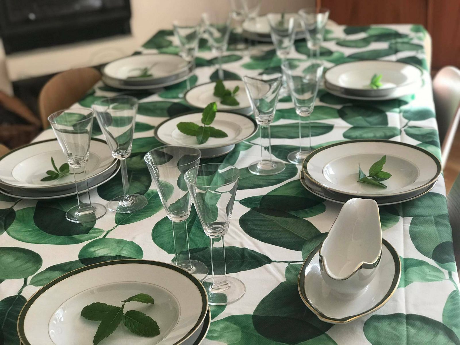 Antique Gravy Boat Sauce Bowl With Under Plate Villeroy And Boch Mettlach Green Golden Rim XIX Century Plates German Porcelain photo vinterior