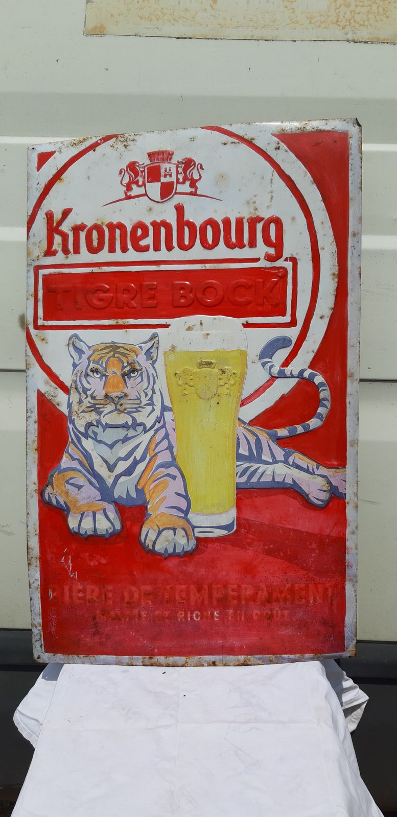 Plate Tole Pub Kronenbourg, 1970s photo furniture