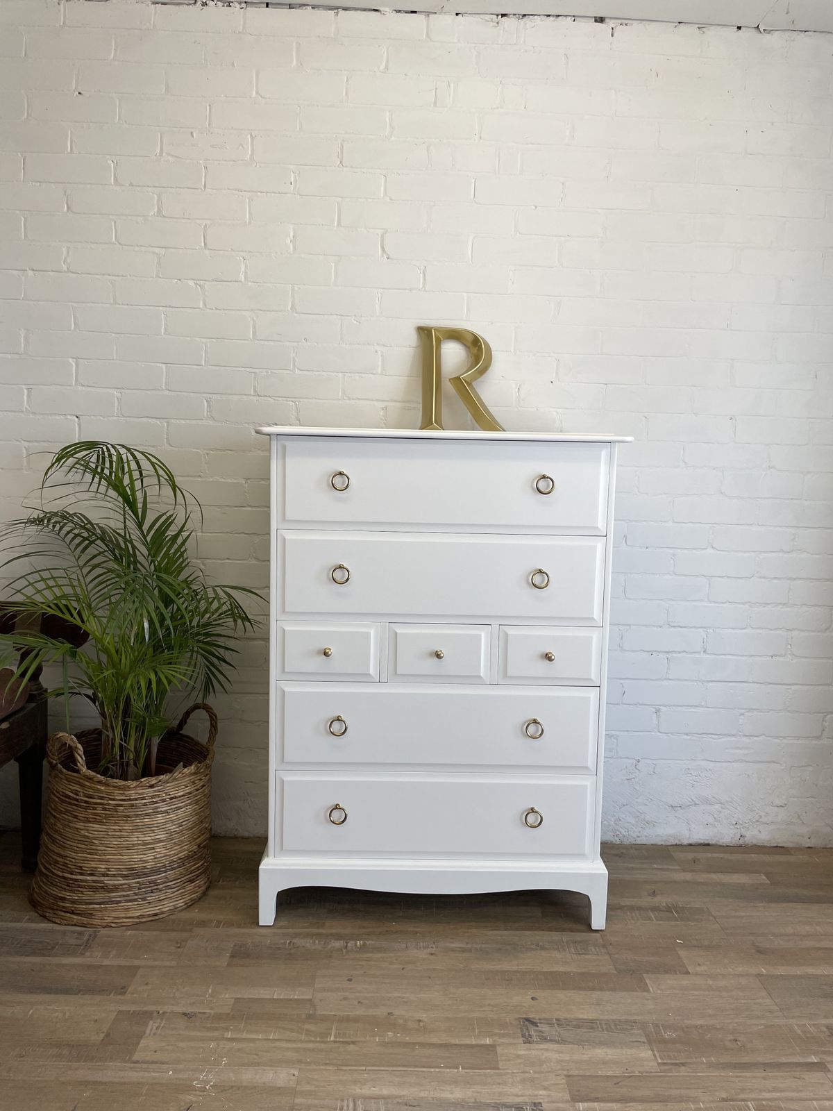 Stag Minstrel Tallboy Painted White photo vinterior