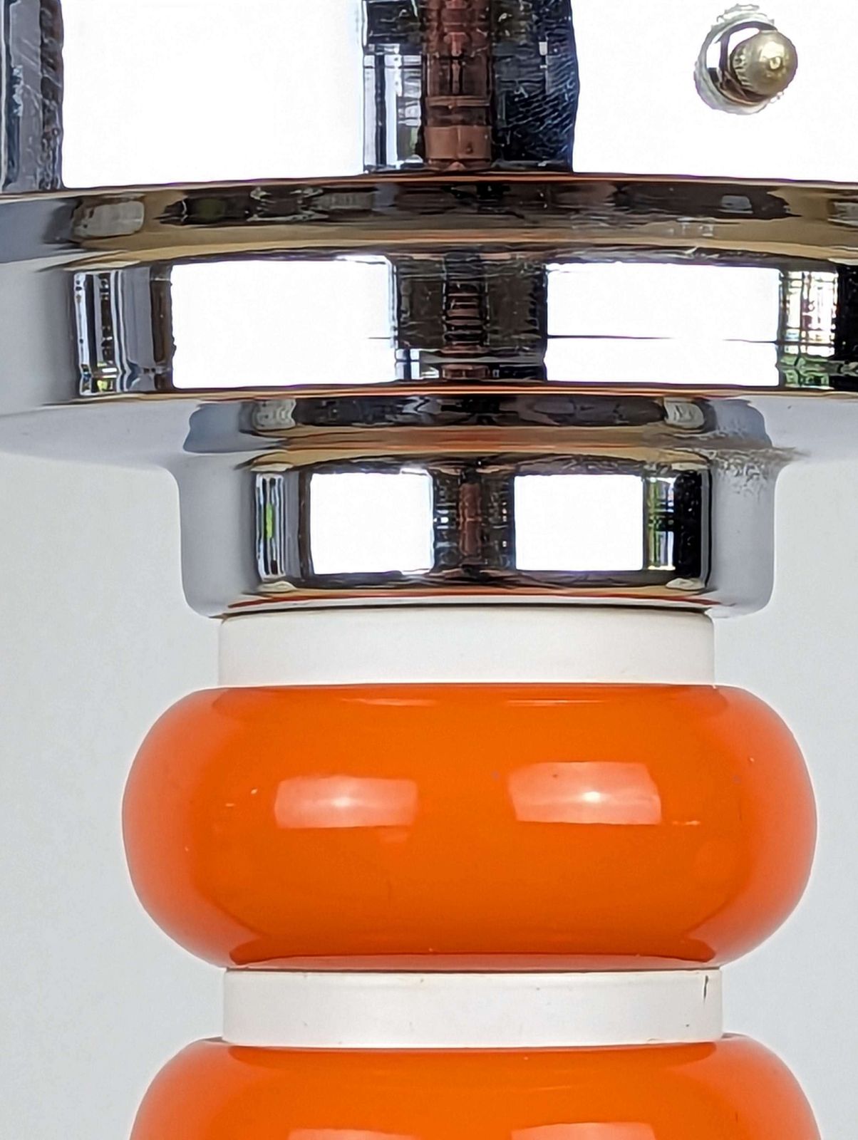 Fabulous Italian Mid Century Lamp With An Opaline Lamp Shade With An Enamel Base photo 450.0