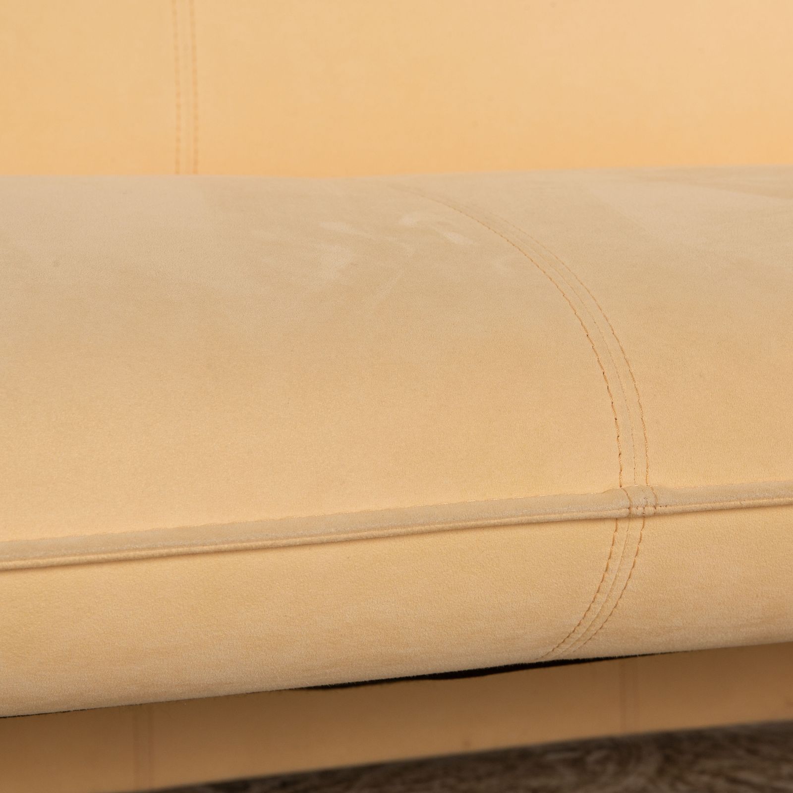 Canapé Leolux 3 places en tissu beige photo for sale