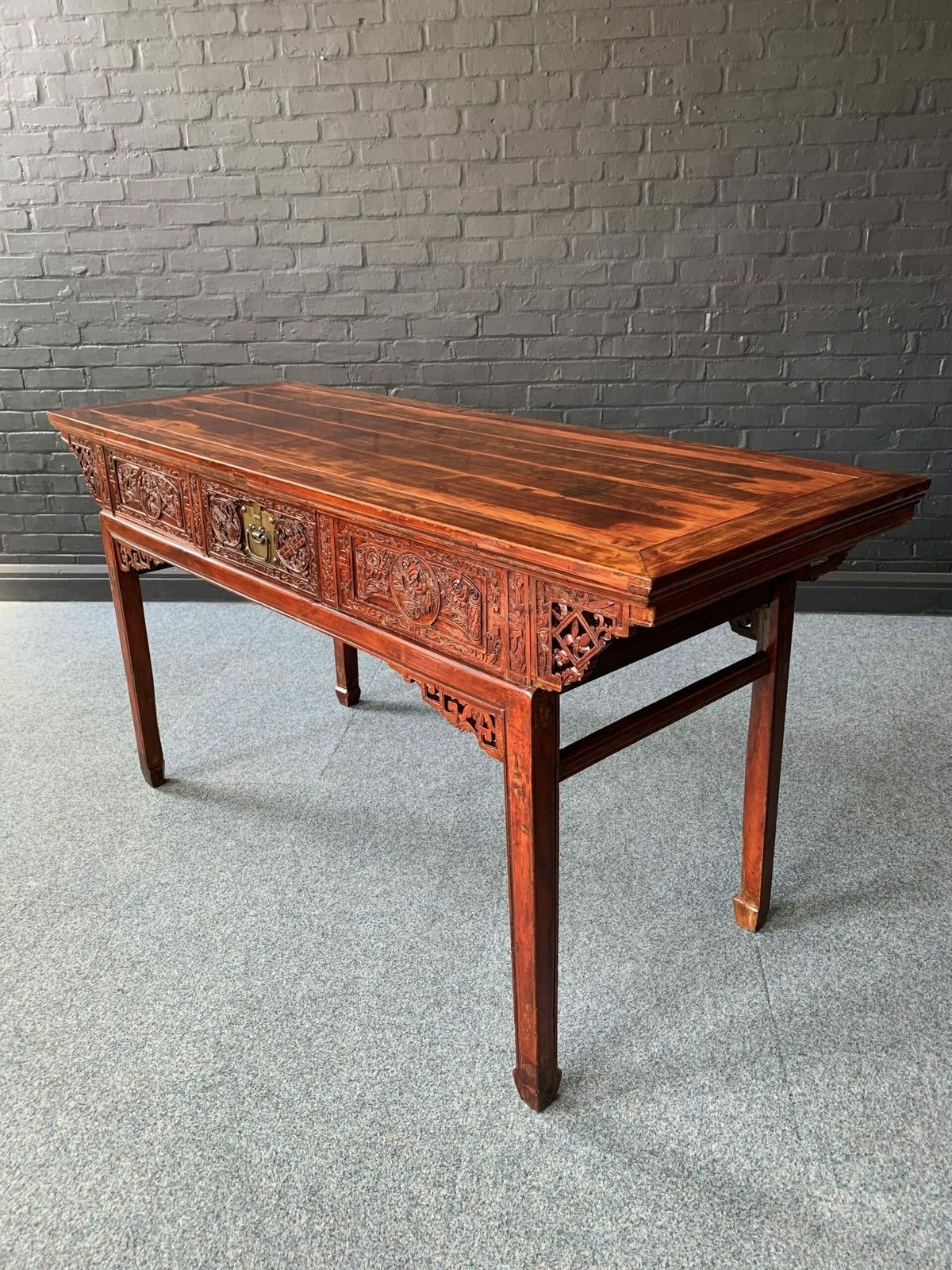 Chinese Red Lacquered Altar Table photo vinterior