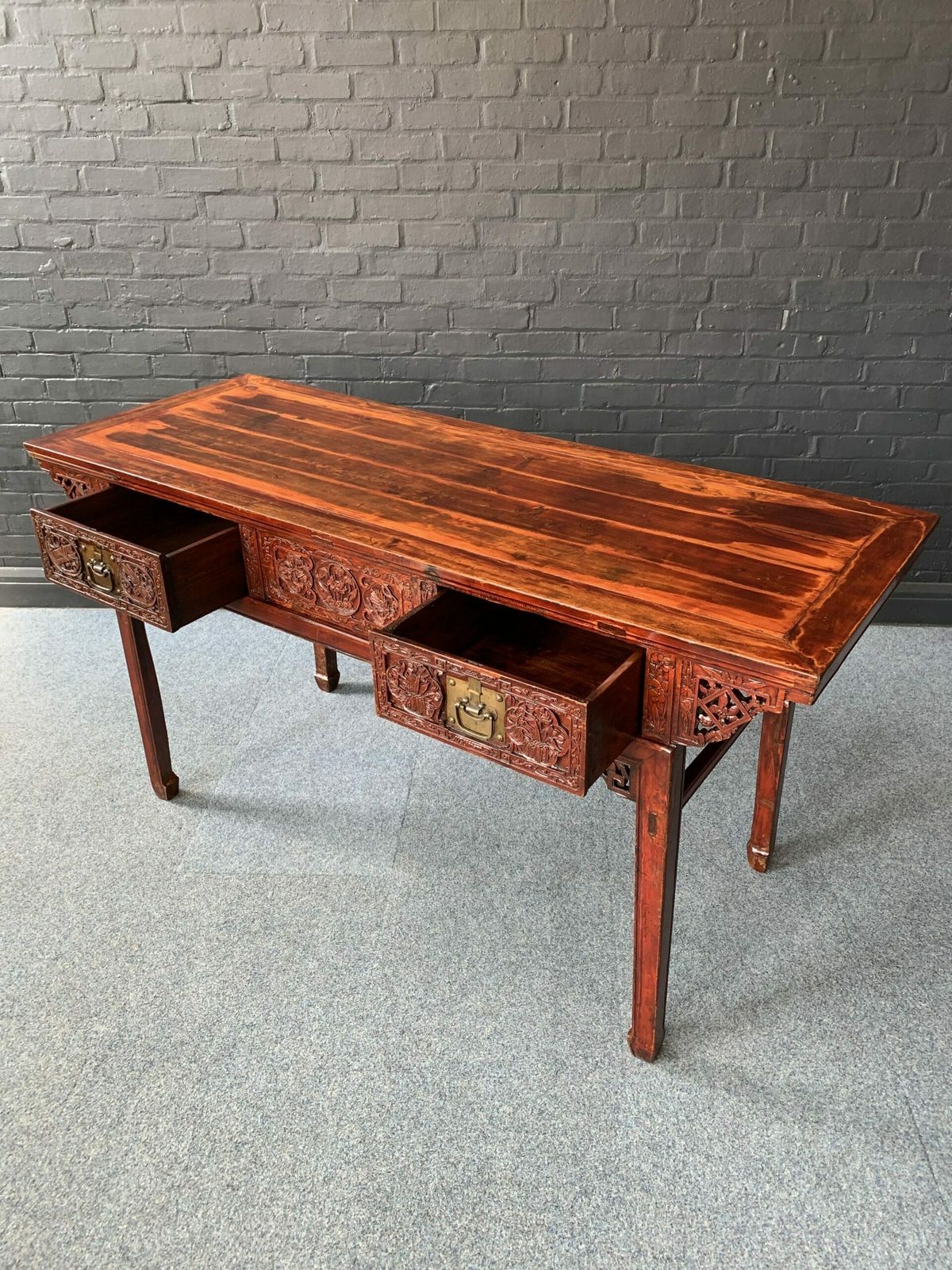 photo furniture Chinese Red Lacquered Altar Table