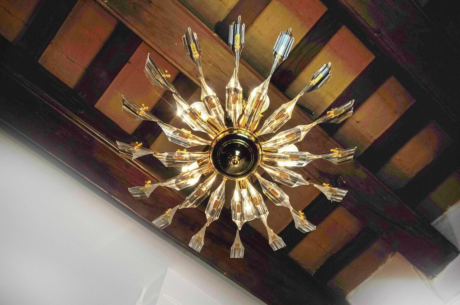 Chandelier '"Sun" By Oscar Torlasco For Stilkronen Cut Glass Triedri, Italy, 1970 photo vintage