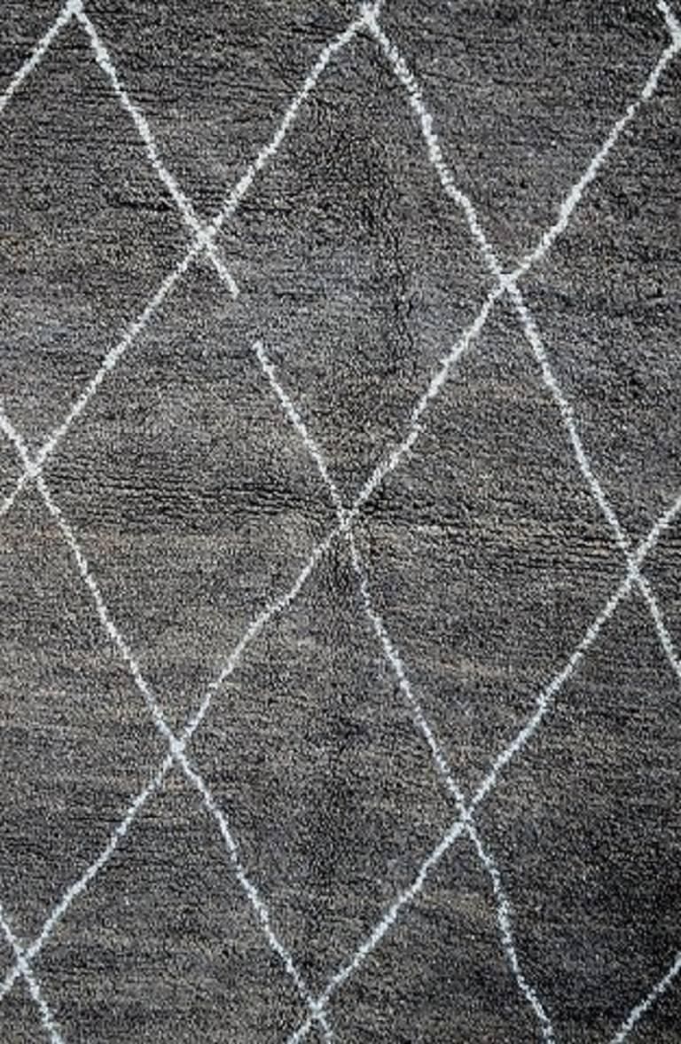 Hand Knotted Beni Ouarain Moroccan Tribal Rug, Made Of Gray Wool photo furniture