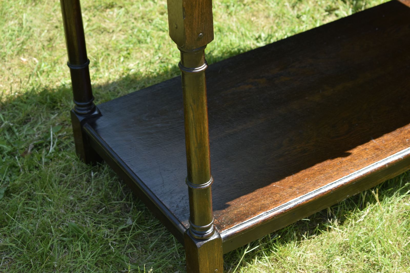 photo vintage Early 20th Century Oak Dresser And Rack