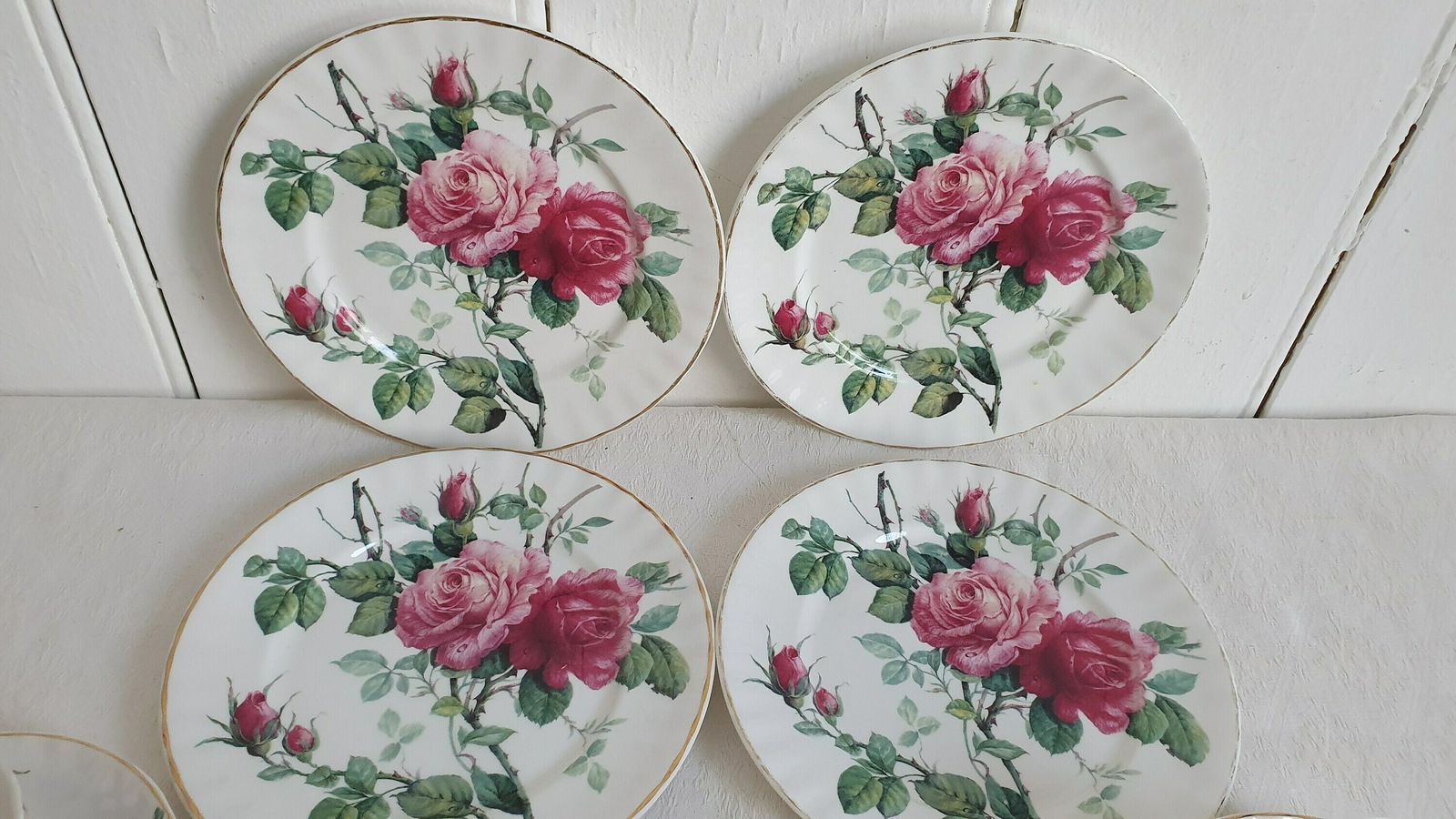 Delightful Set Of 4 Rose Cups Saucers And Large Tea Plates ‘English Rose’ Tea Set Exclusive Design Roy Kirkham 1992 photo Home Decor