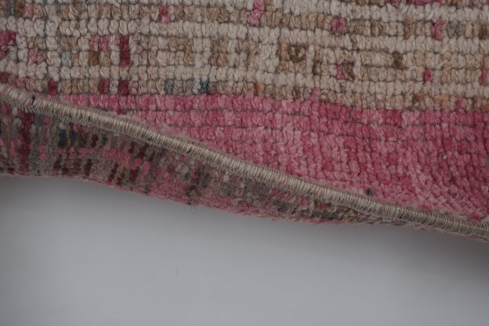 1960s Distressed Human Pictorial Kurdish Runner Rug photo vinterior
