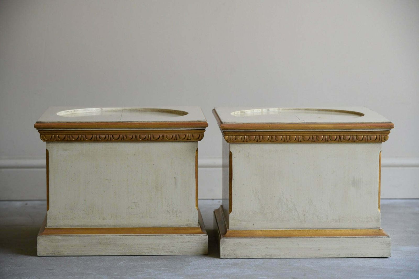 Pair Contemporary Pedestals, Late 20th Century photo vinterior