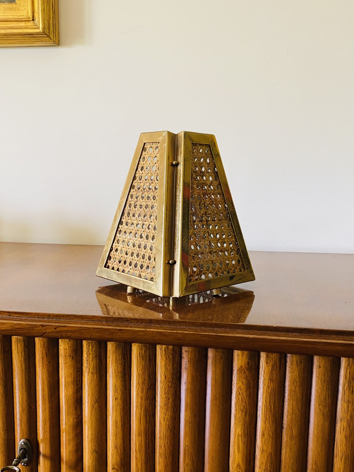 photo vinterior Set Of 2 Hollywood Regency Lamps In Brass And Vienna Straw, Italy 60's / 70's