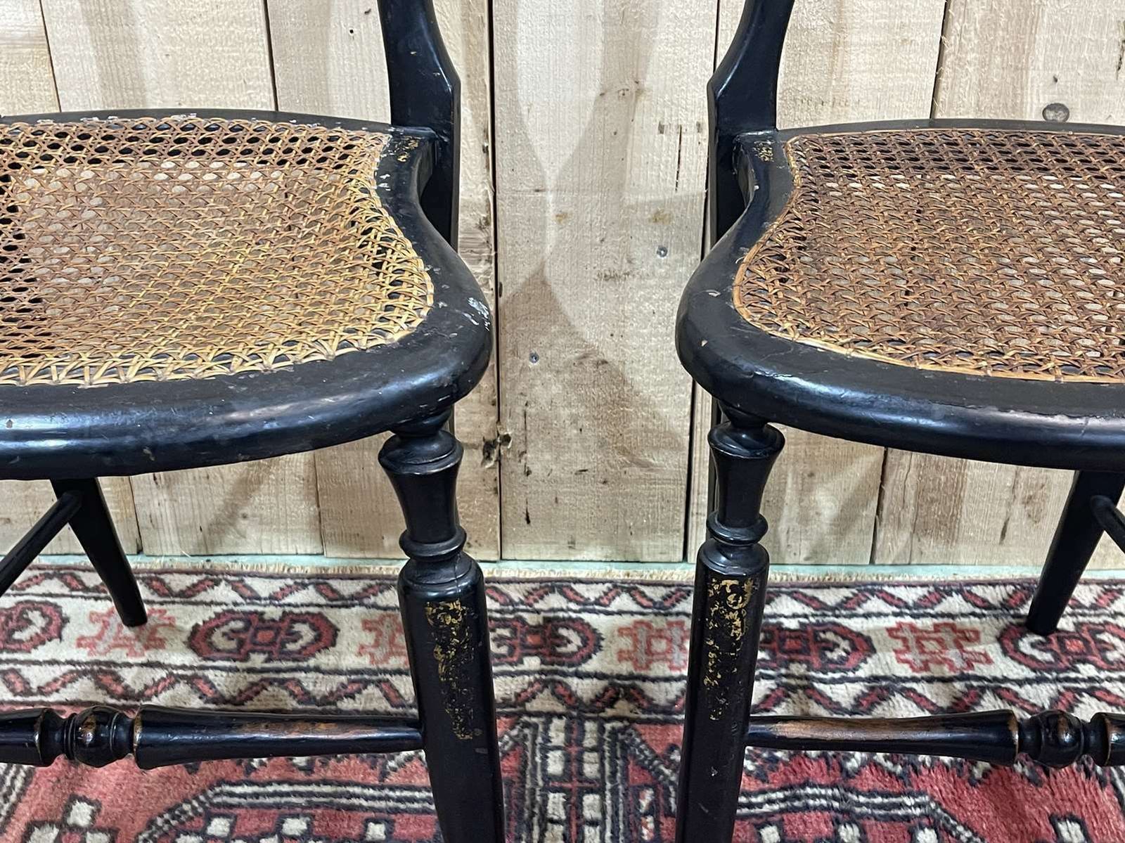 photo vintage Pair Of Napoleon III 19th Century Chairs In Norci Wood And Mother Of Pearl Inlay