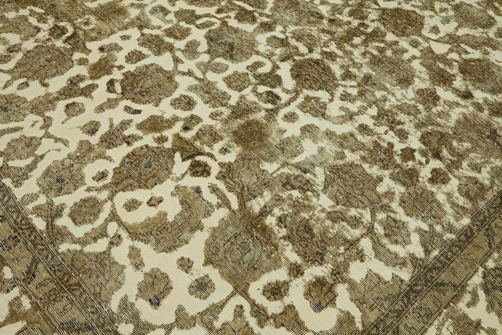 photo furniture Handmade Decorative Beige Vintage Area Rug ( 398 X 298 Cm )