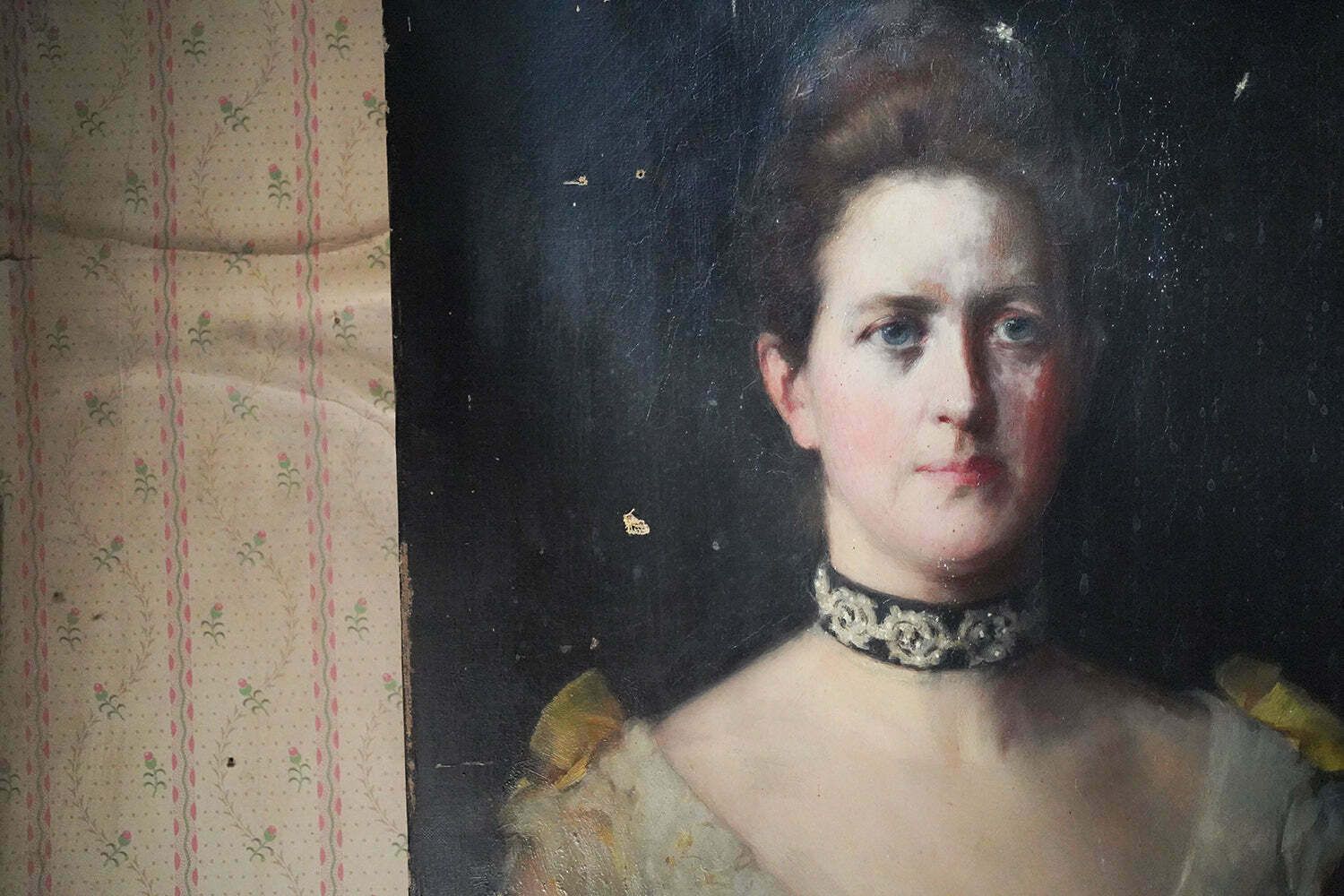 Robert Edward Morrison (1852 1925); A Good Oil On Canvas Portrait Of A Lady Dated To 1889 photo vinterior