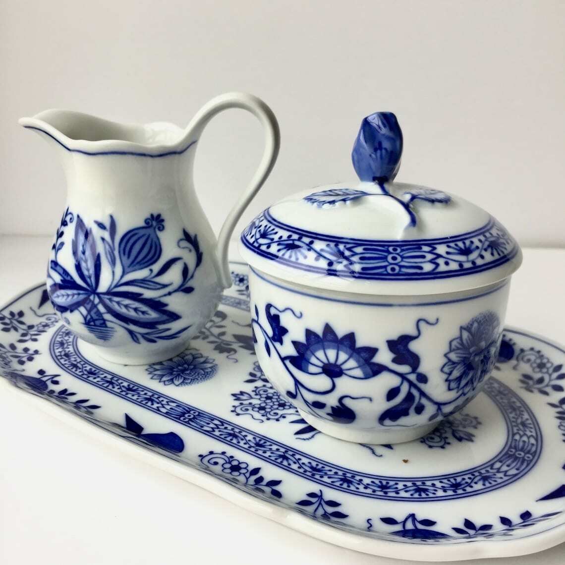 Blue Onion Coffee Set | Coffee Pot, Creamer & Milk Set And Cake Plate | 5pcs | Hutschenreuther (Rosenthal) photo 250.0