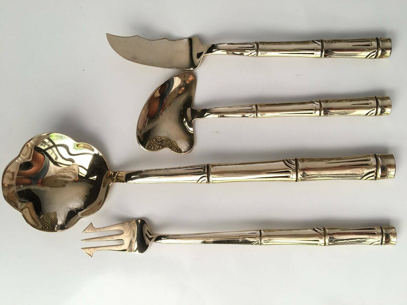 Messing Serveergerei | 4 Delig | Massief Messing | Bamboe Bestek | Handgemaakt photo Woonaccessoires