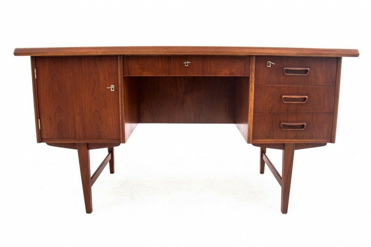Desk, Denmark, 1960s. After Restoration. photo furniture