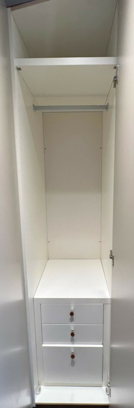 Carrée Custom Made Multifunctional Wardrobe 5 Doors With Various Sections, Lacquered (Chaplins) Rrp £9,500 photo vinterior