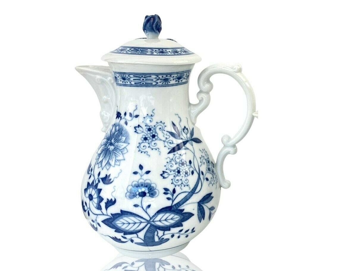 Big Porcelain Coffee Pot  Blue Onions  Holds 67 Oz  2 L  Serves 12  Hutschenreuther (Rosenthal)