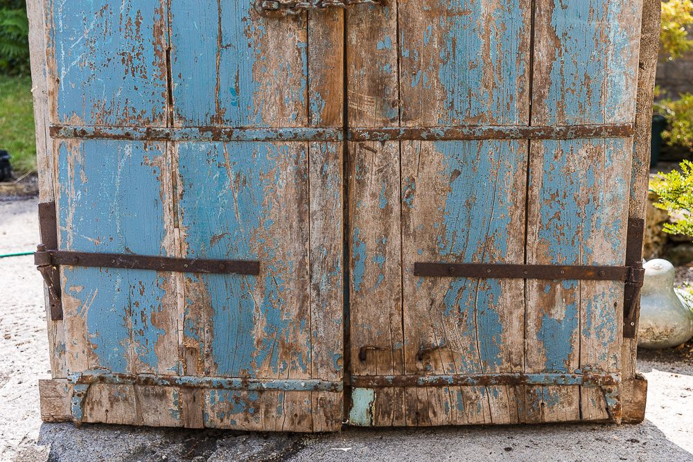 photo vintage Pair Of Indian Hardwood Doors, 1900s