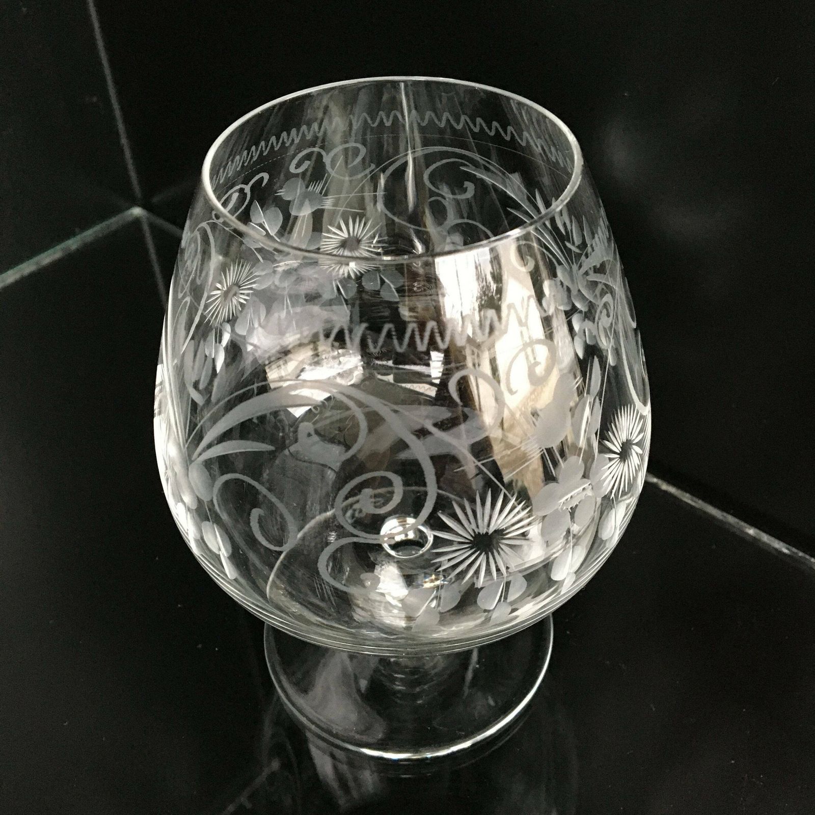 Crystal Large Cognac Glasses | Brandy Snifters| 2pcs| Bird Engravings | Theresienthal Radgravur photo for sale