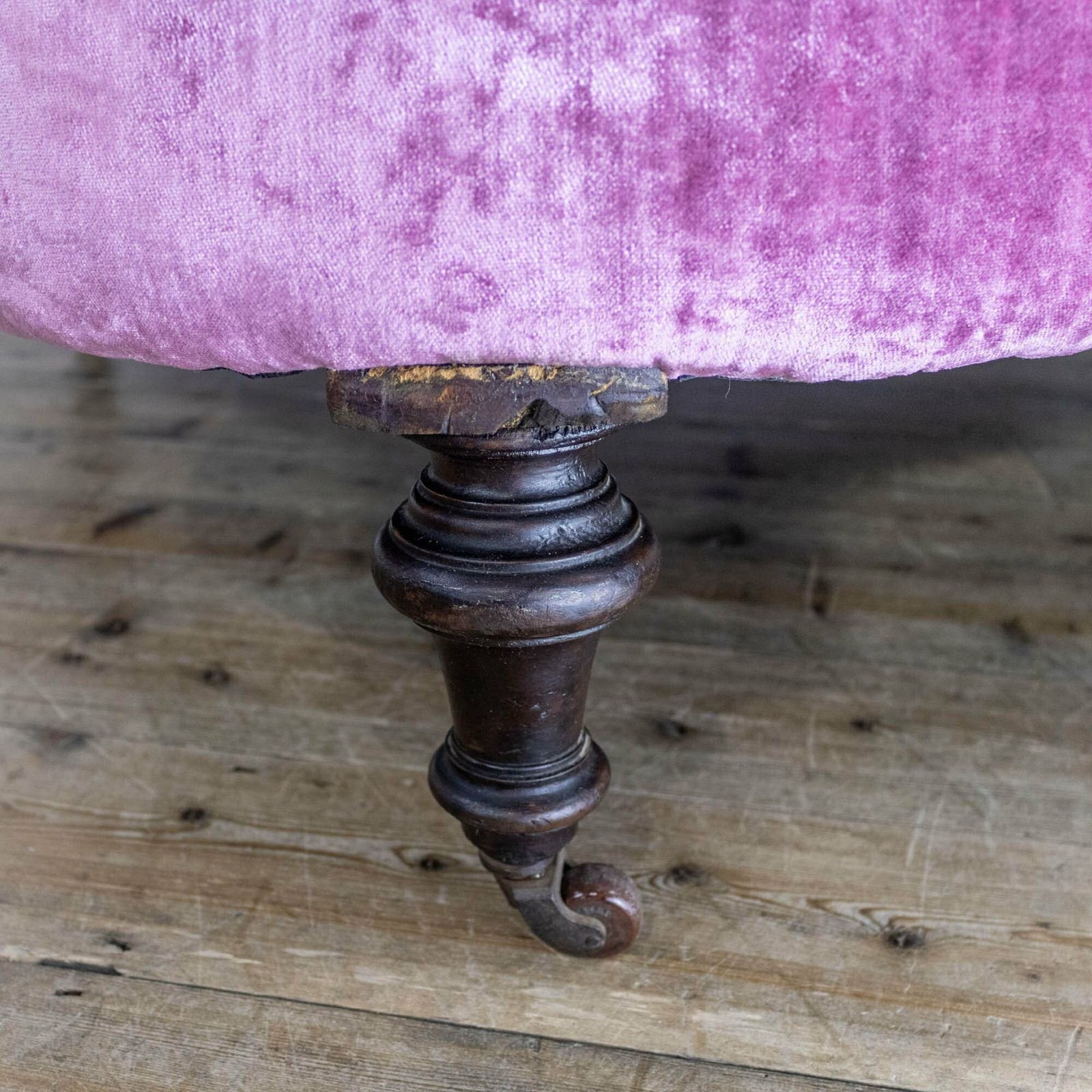 Victorian Antique Confidante  Victorian Sofa photo vinterior