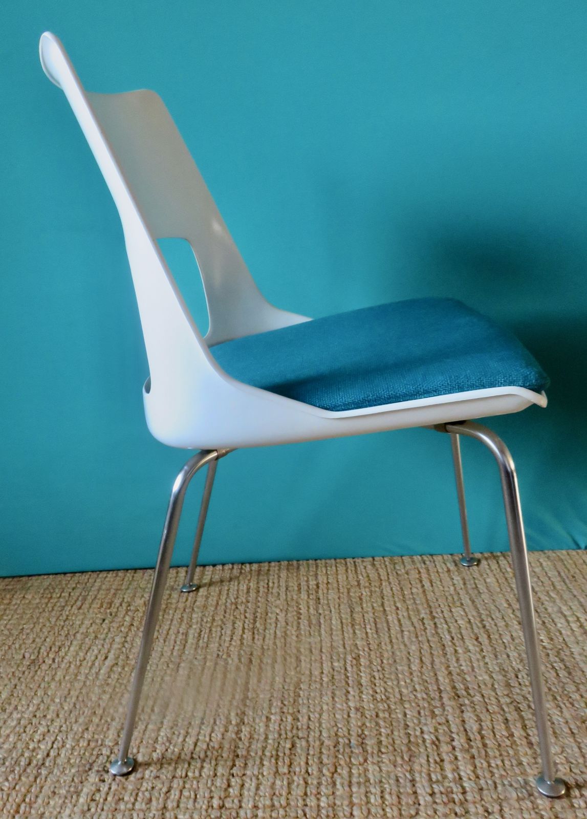 6 White Chairs With Turquoise Slab By Kay Korving. Denmark 1975 photo 1855.0