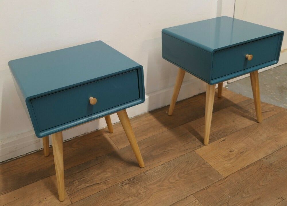 photo furniture Young Student’s Retro Bedroom Set