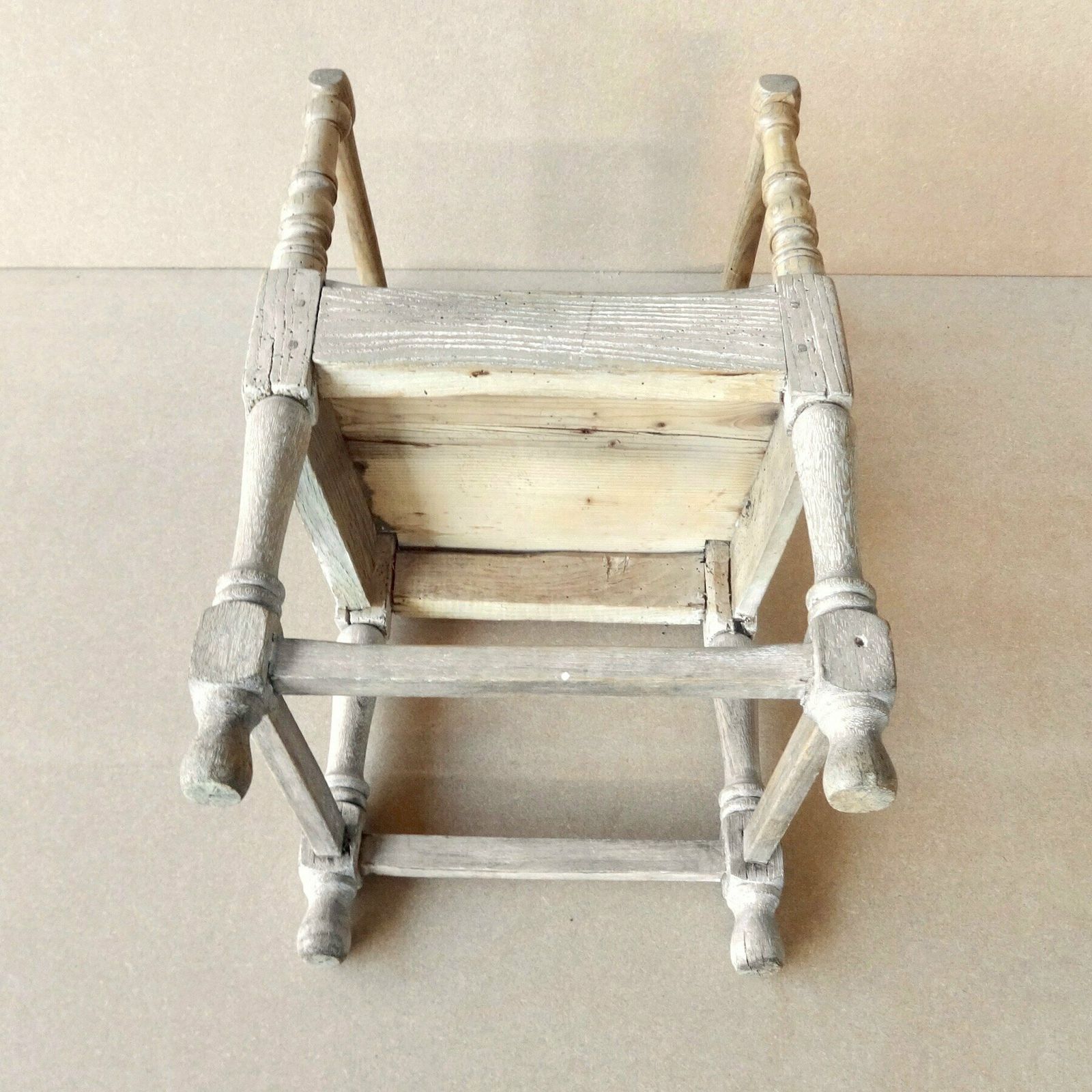 18th Century Ash And Oak Child's Chair photo vinterior