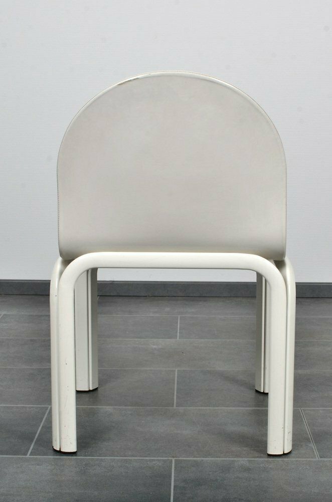 photo vintage Orsay Dining Set In Leather By Gae Aulenti For Knoll 1970s Set Of 7