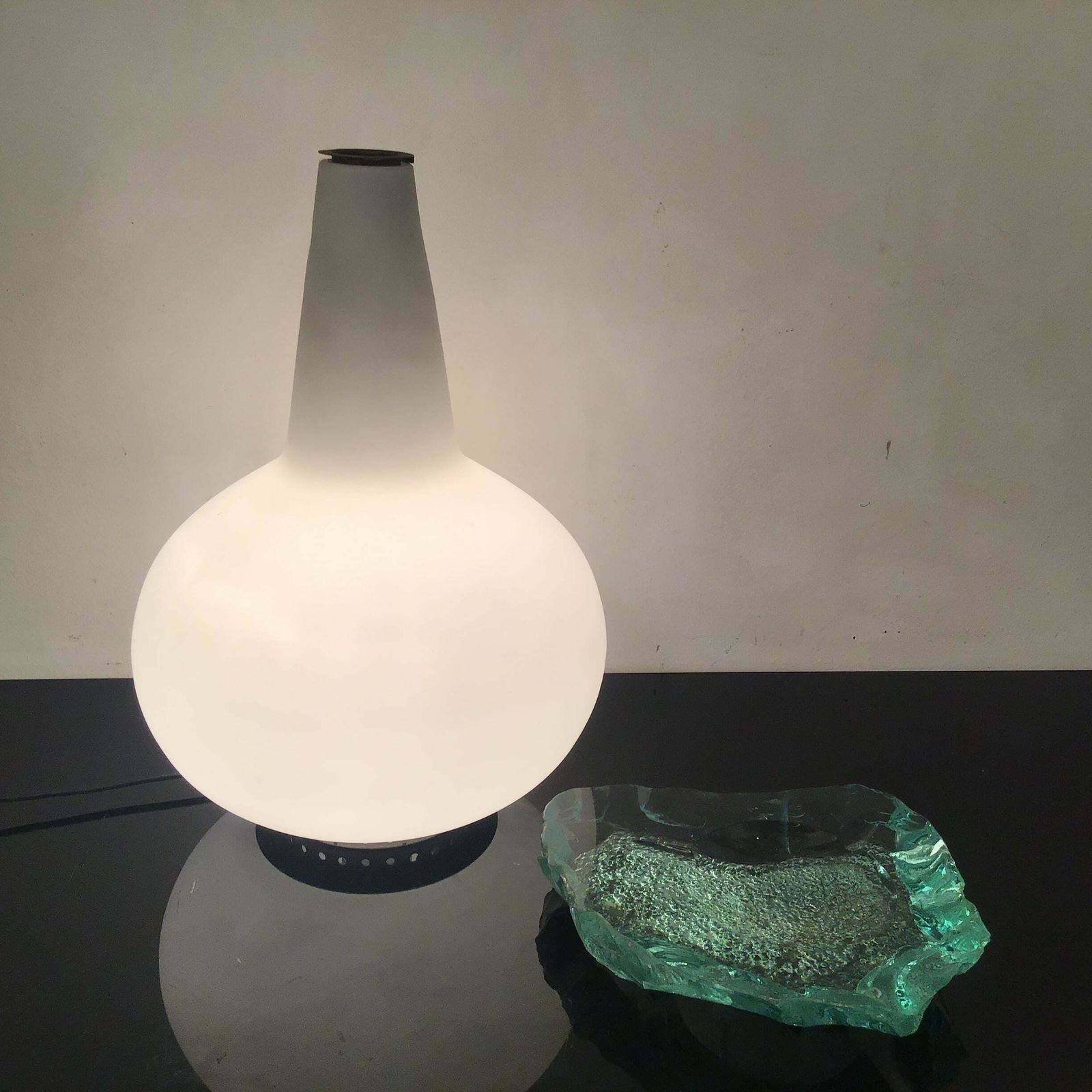 photo for sale Fontana Arte Table Lamp Brass Opaline Glass 1960 Italy