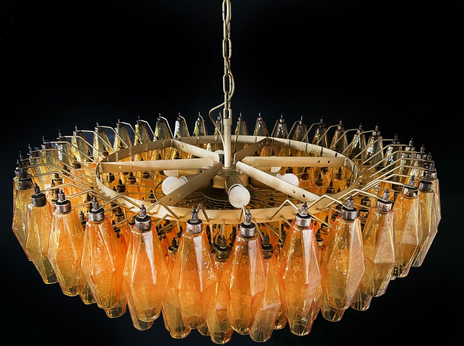 photo vinterior Majestic Murano Glass Chandeliers  185 Amber Poliedri