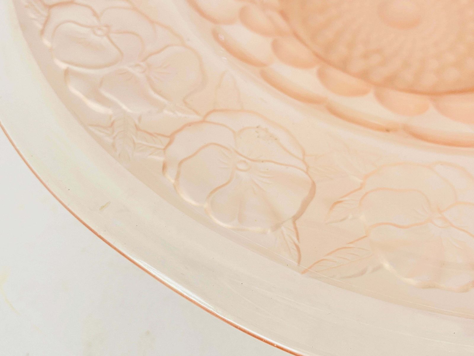 Art Deco Glass Dish / Vide Poche With Pink Glass Rond Pattern France, Circa 1940 photo Home Decor