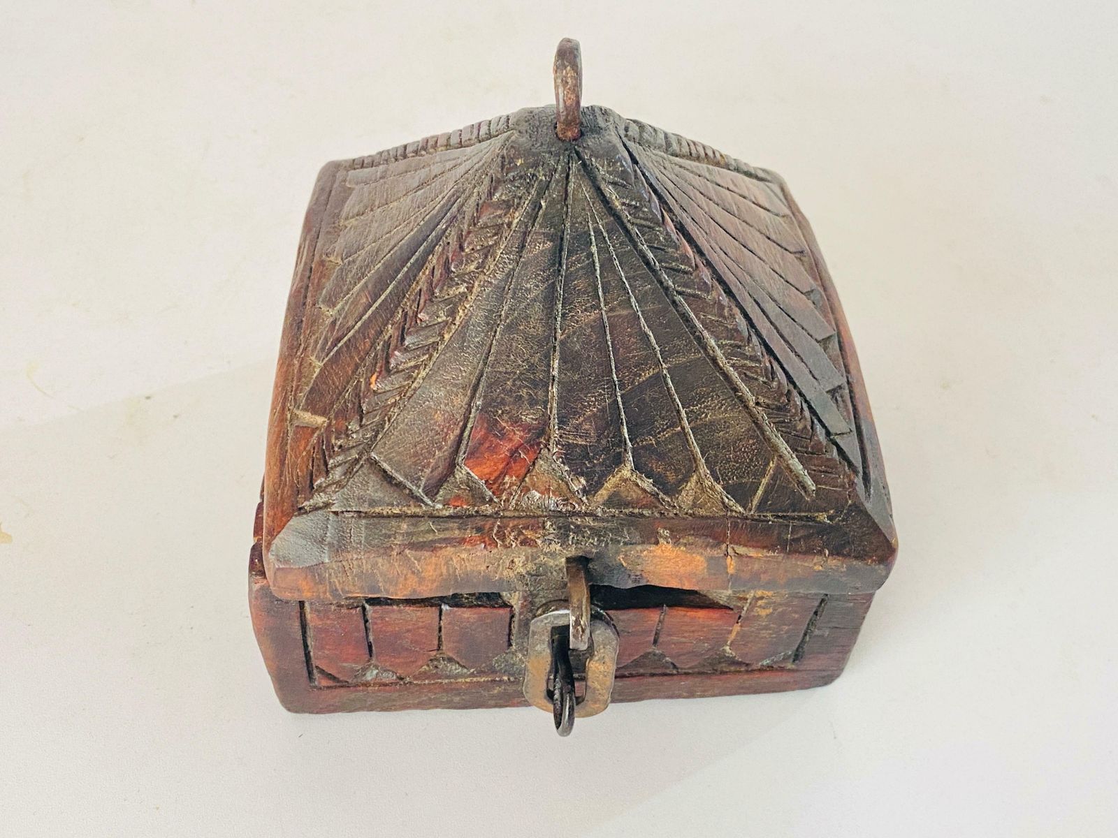 Old African Hand Carved Wooden Box 19th Century Brown Color Powder Box photo Home Decor