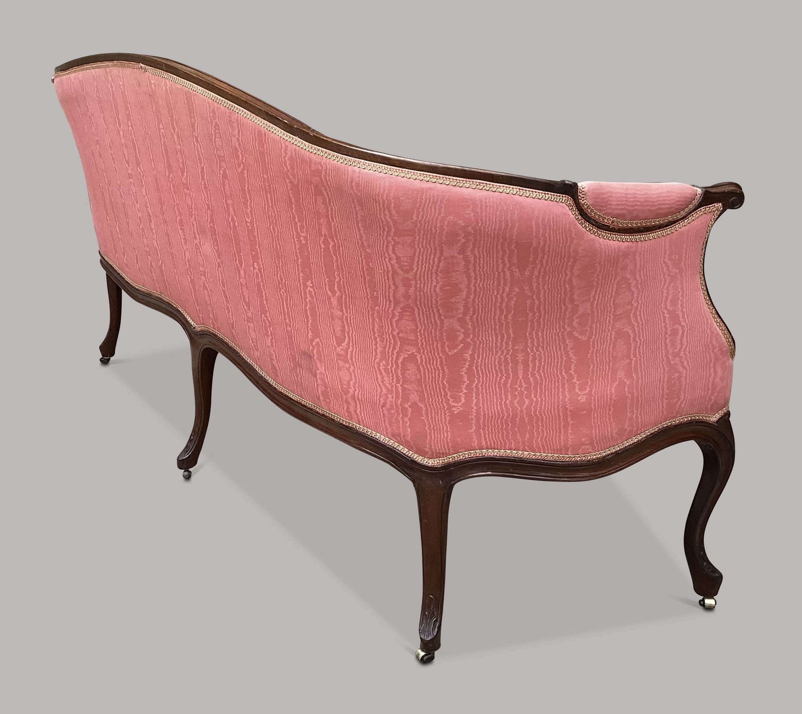 photo for sale Elegant George III Hepplewhite Mahogany Sette / Sofa