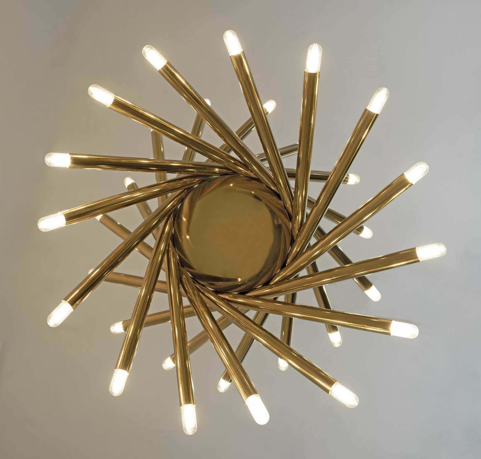 Stilnovo Mid Century Modern Italian 30 Light Brass Chandelier, 1960s, Rare photo Lighting