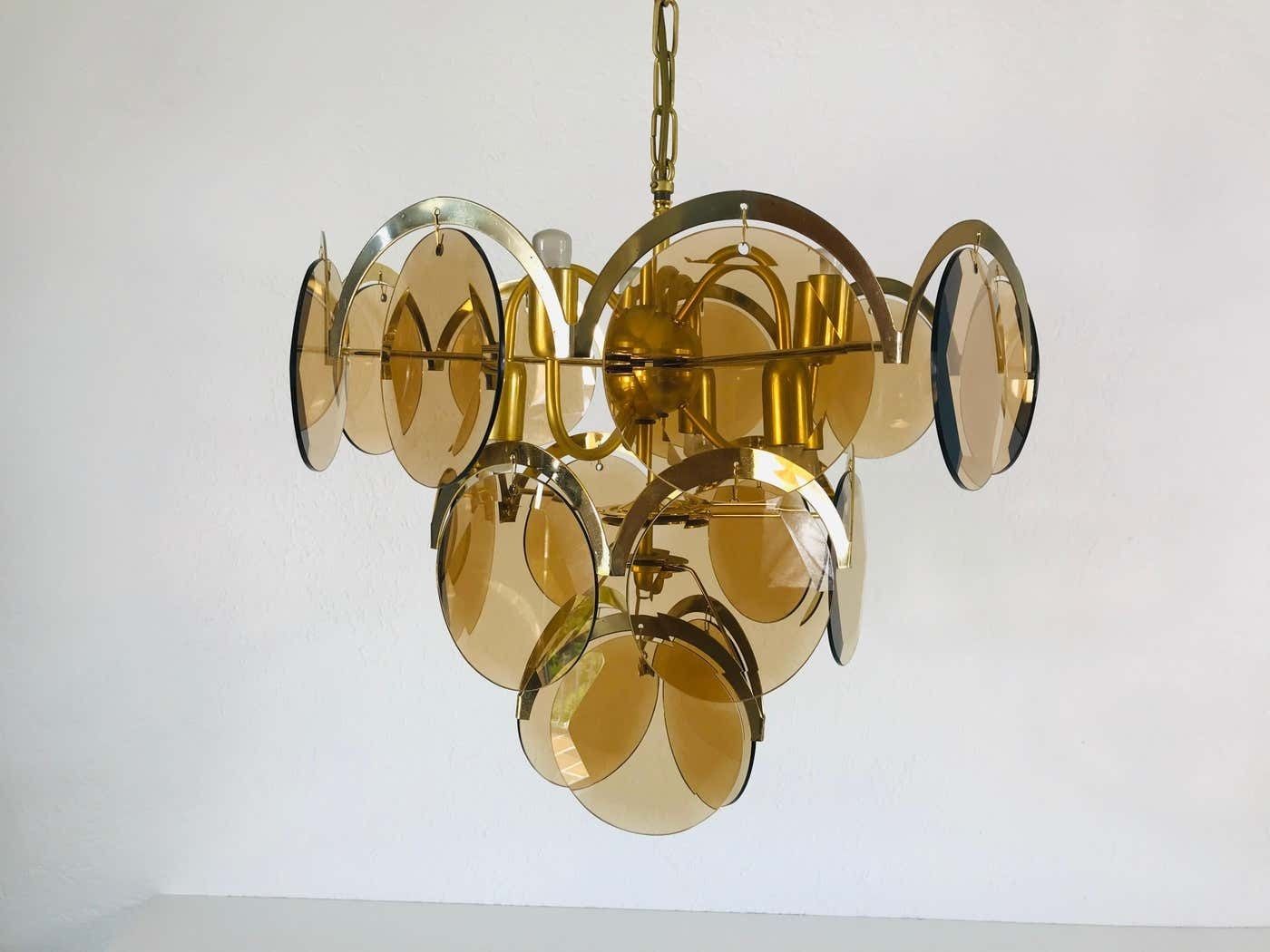 photo vinterior Midcentury Three Tier Brass And Glass Chandelier By Vistosi, 1960s