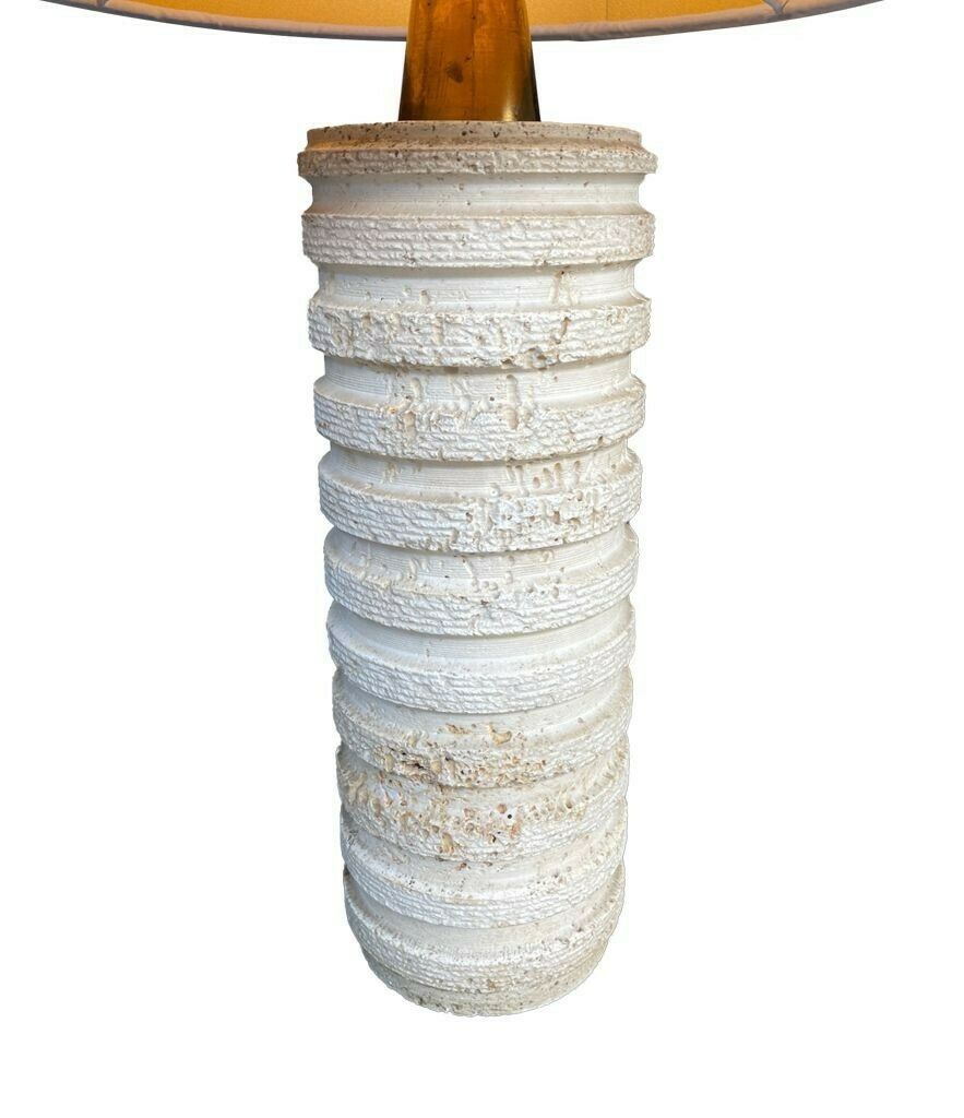 A Large Italian 1970s Travertine Lamp By Fratelli Mannelli With Brass Fittings photo vinterior