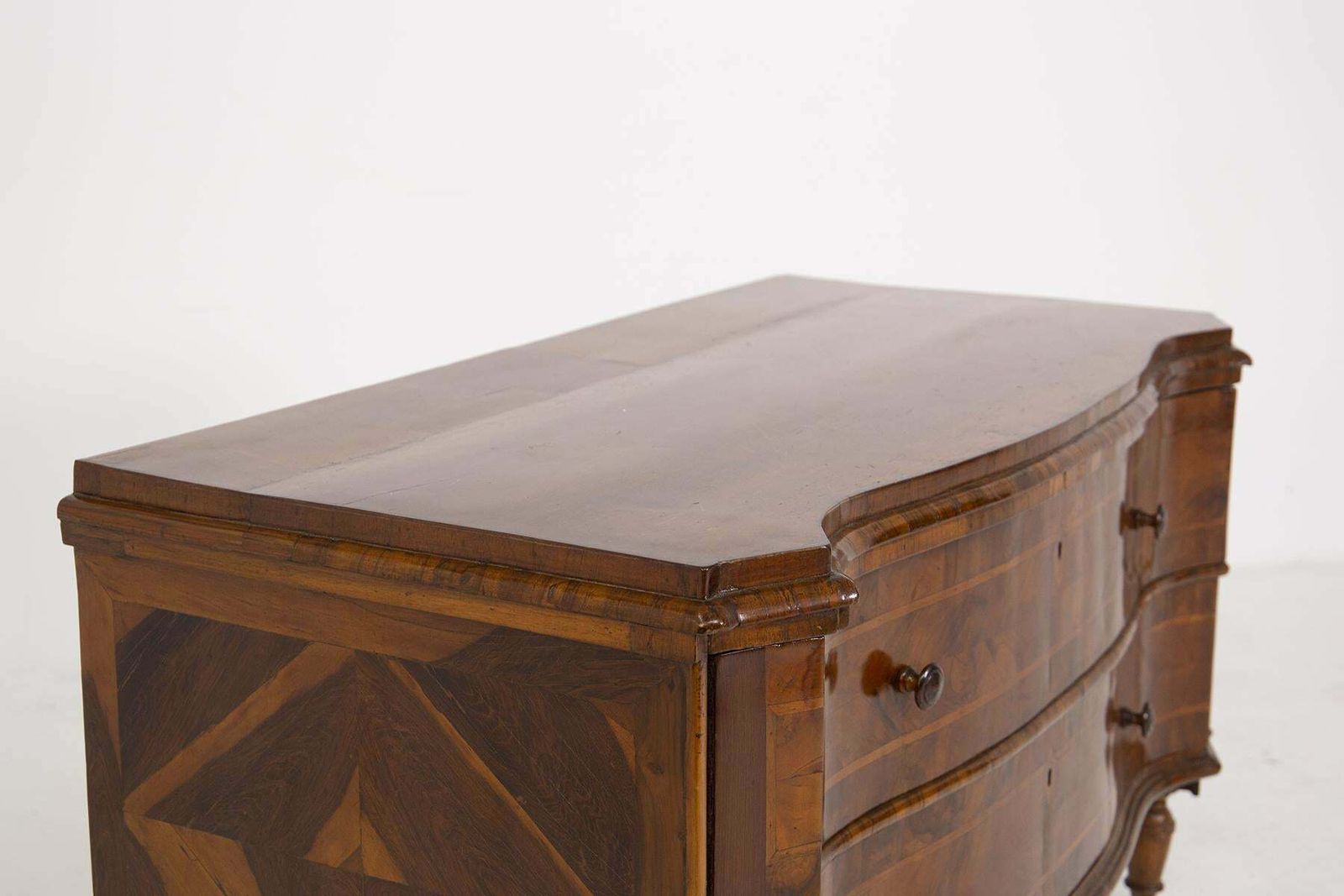 Antique Italian Walnut Root Veneto Chest Of Drawers photo for sale