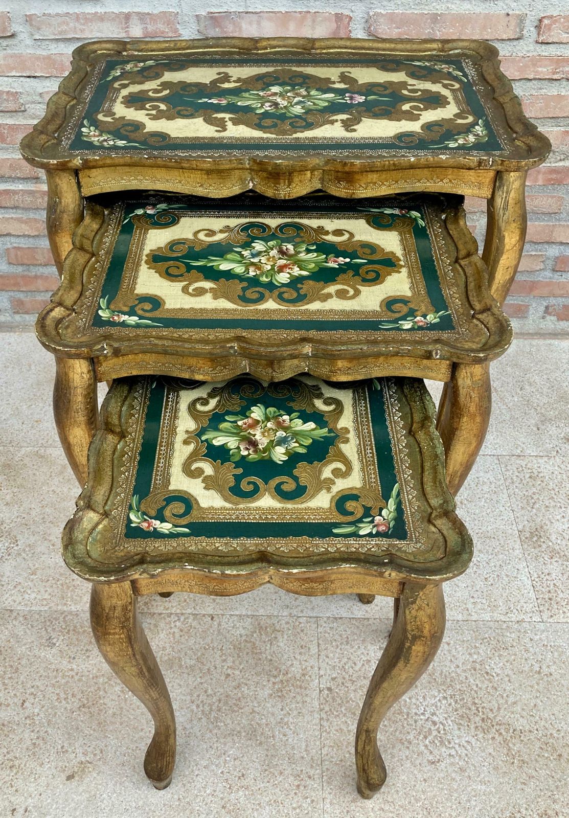 Italian Florentine Neoclassical Nesting Tables In Giltwood, 1960s, Set Of 3 photo buy