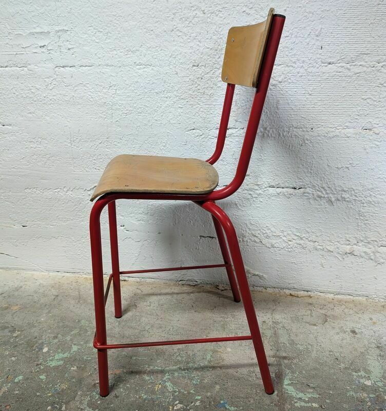 Mullca 511 Laboratory Chair photo vinterior