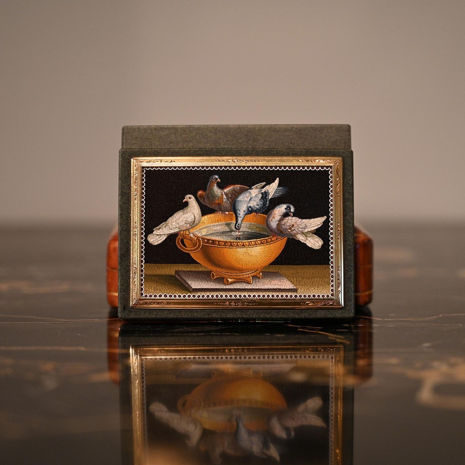 Micromosaic Gold Mounted Jasper Snuff Box Early 19th Century Italian Gioacchino Barberi photo for sale