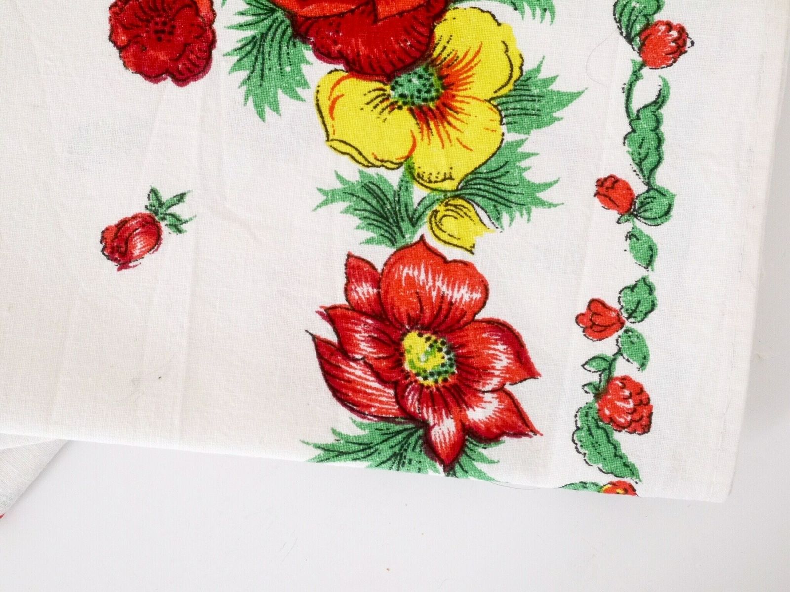 French Provençal Tablecloth Floral Barkcloth Tablecloth And Napkins Red And Yellow photo for sale