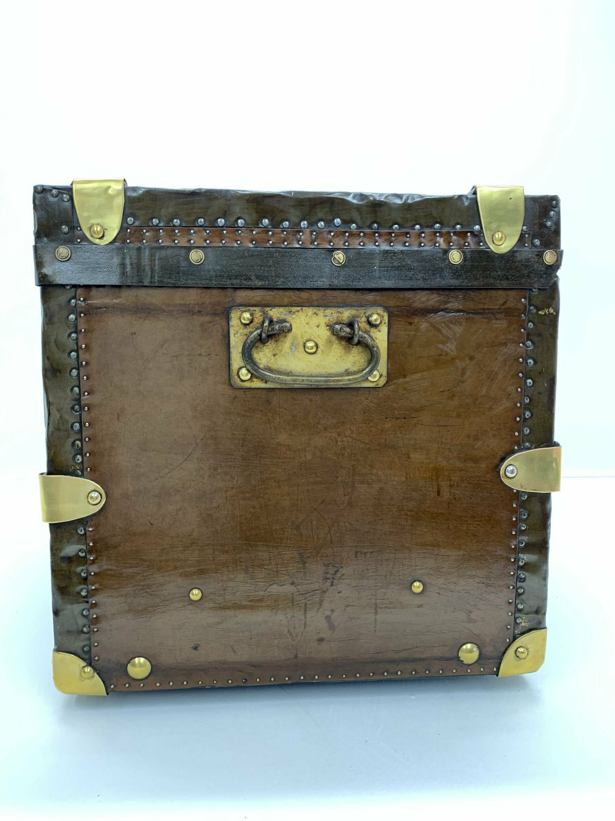 Vintage Steamer Travel Trunk Circa 1880, Superb Example , Luxuriously Relined. photo vintage