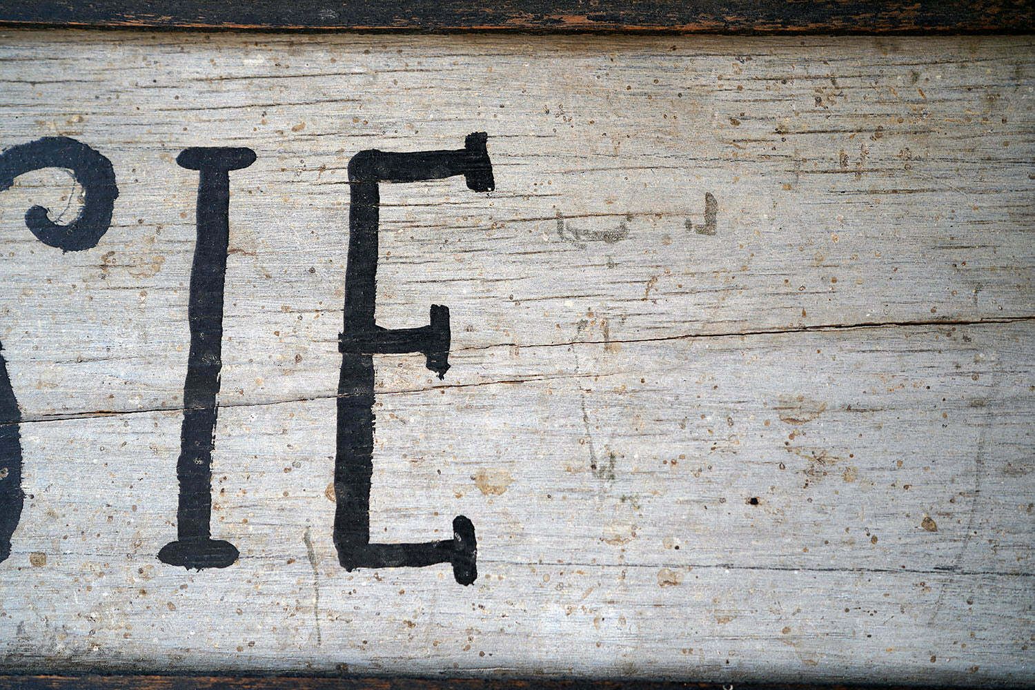 photo vinterior A Group Of Four Early 20thc Painted Pine American Stable Signs